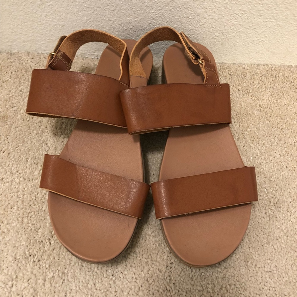 Steve Madden Tan Block Sandals